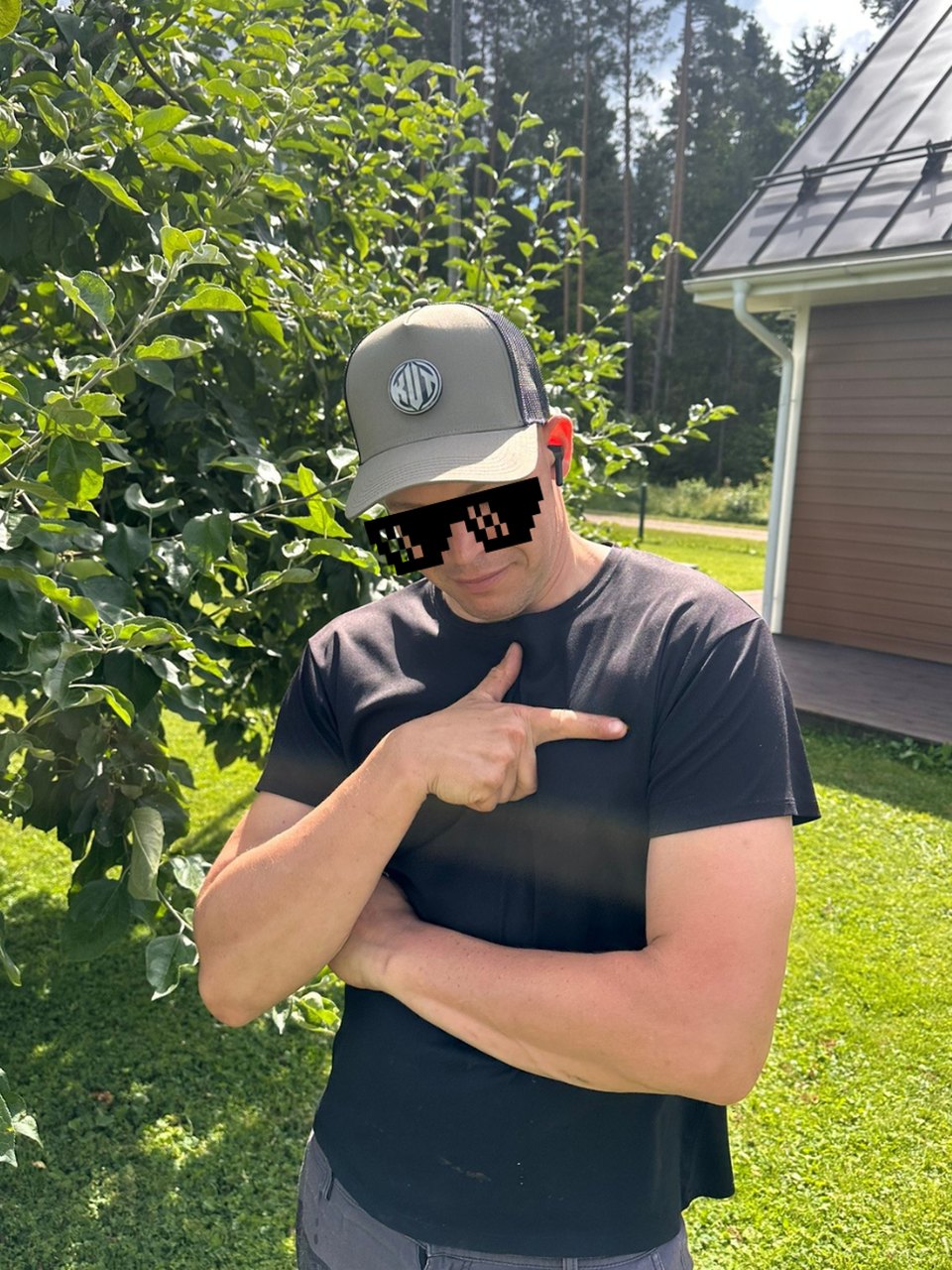 Oliivroheline trucker-müts monogramm-embleemiga